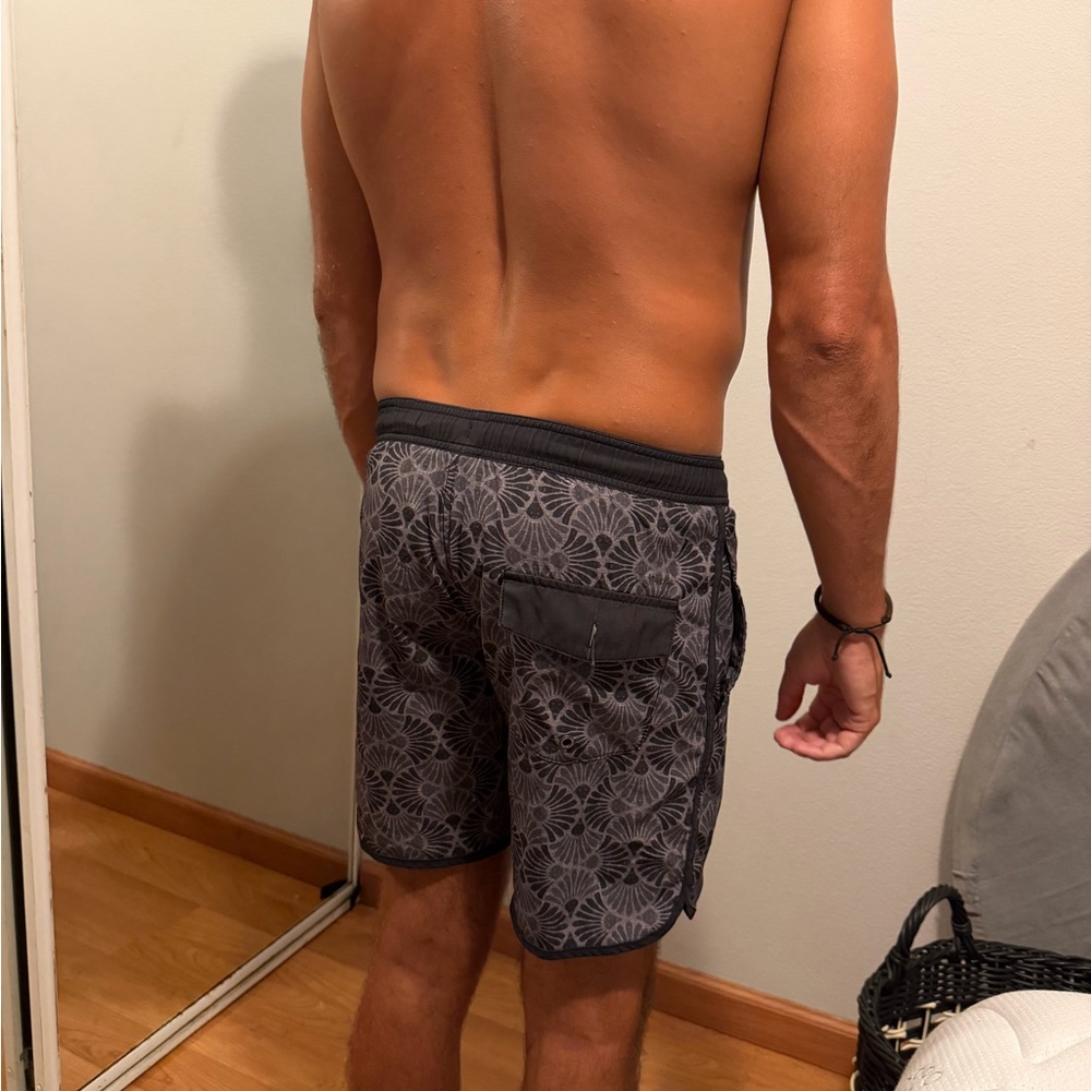 TRAVIS MATTHEW swim trunks - Picture 4 of 10
